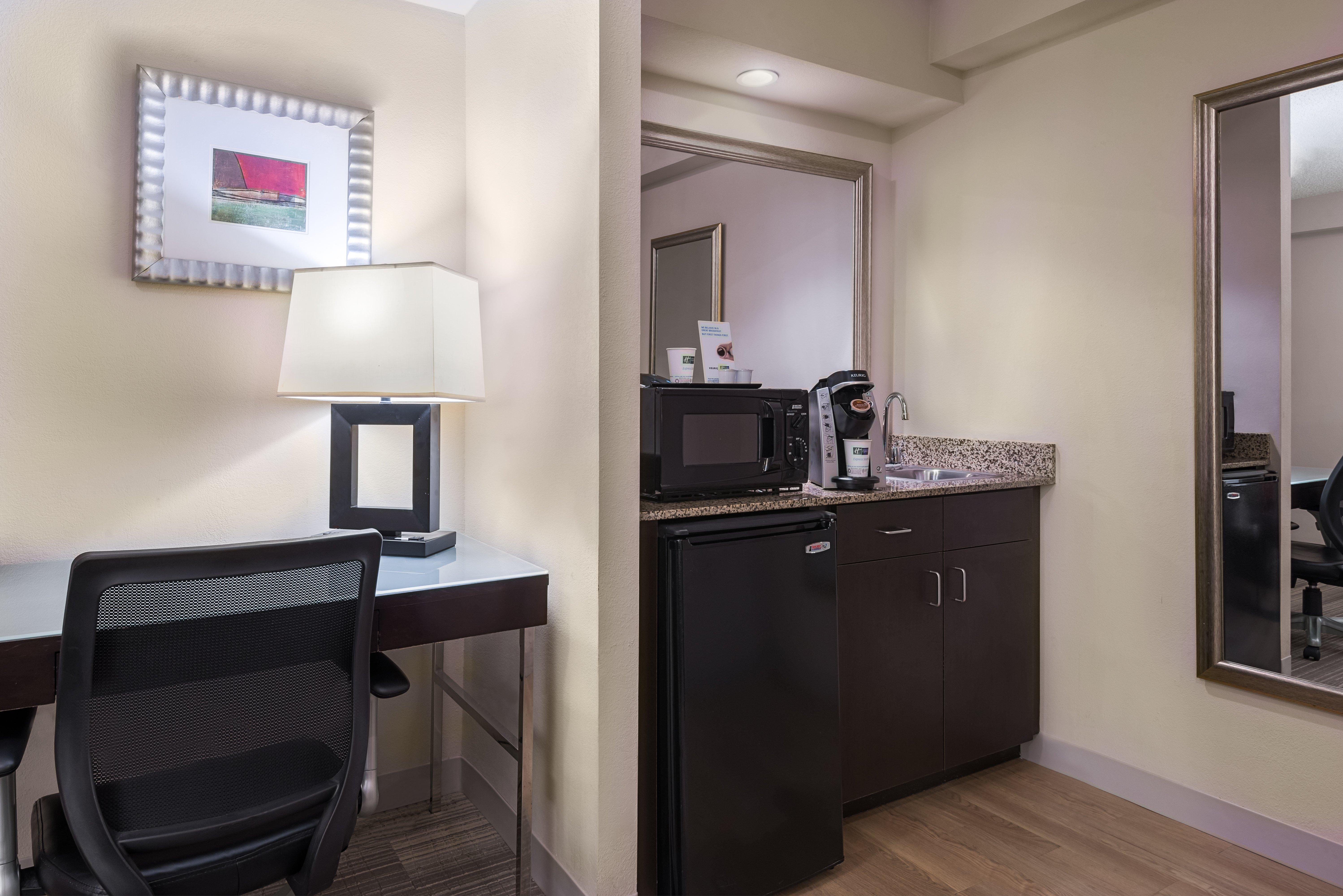 Holiday Inn Express Hotel & Suites Kendall East-Miami By Ihg Exterior photo