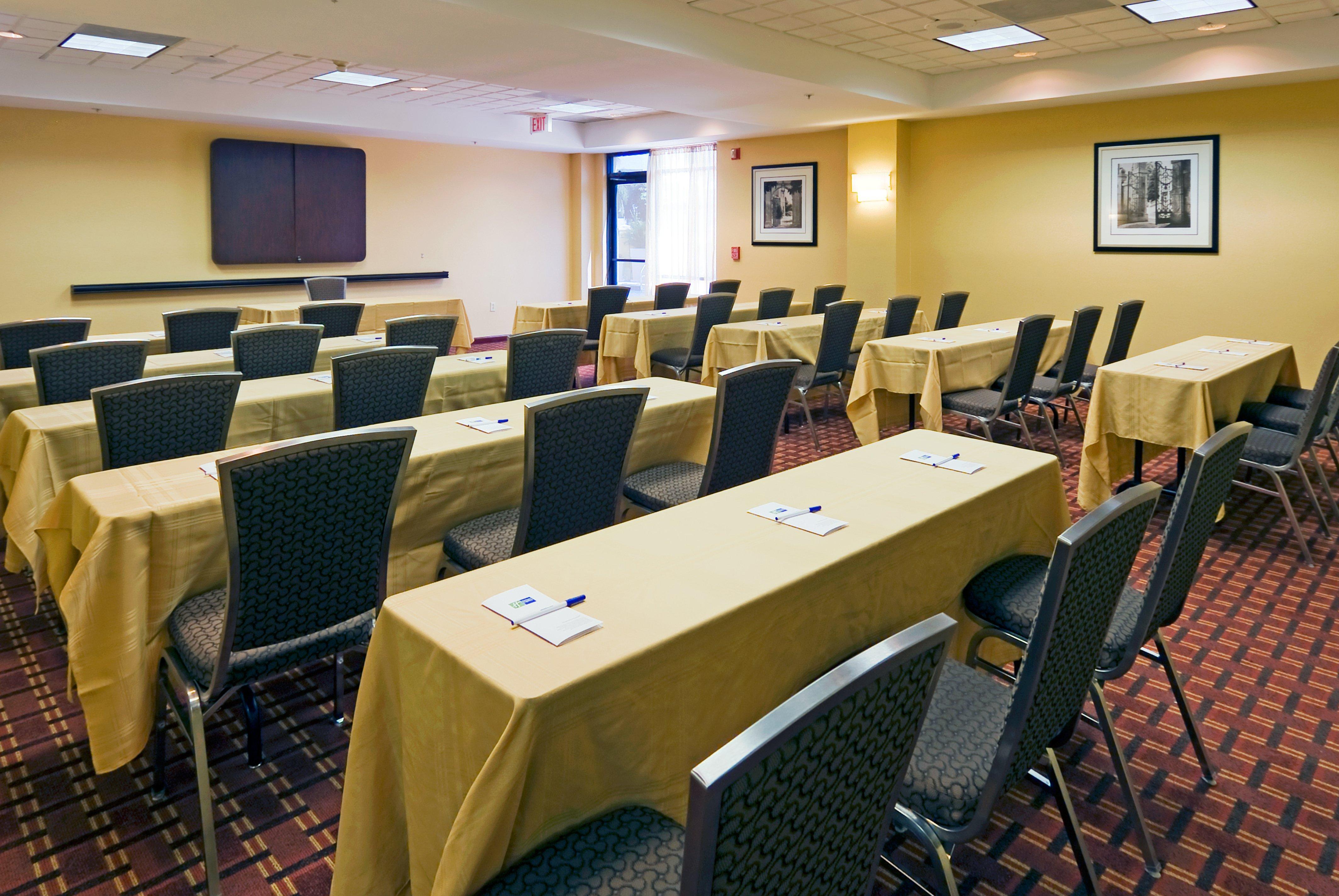 Holiday Inn Express Hotel & Suites Kendall East-Miami By Ihg Exterior photo