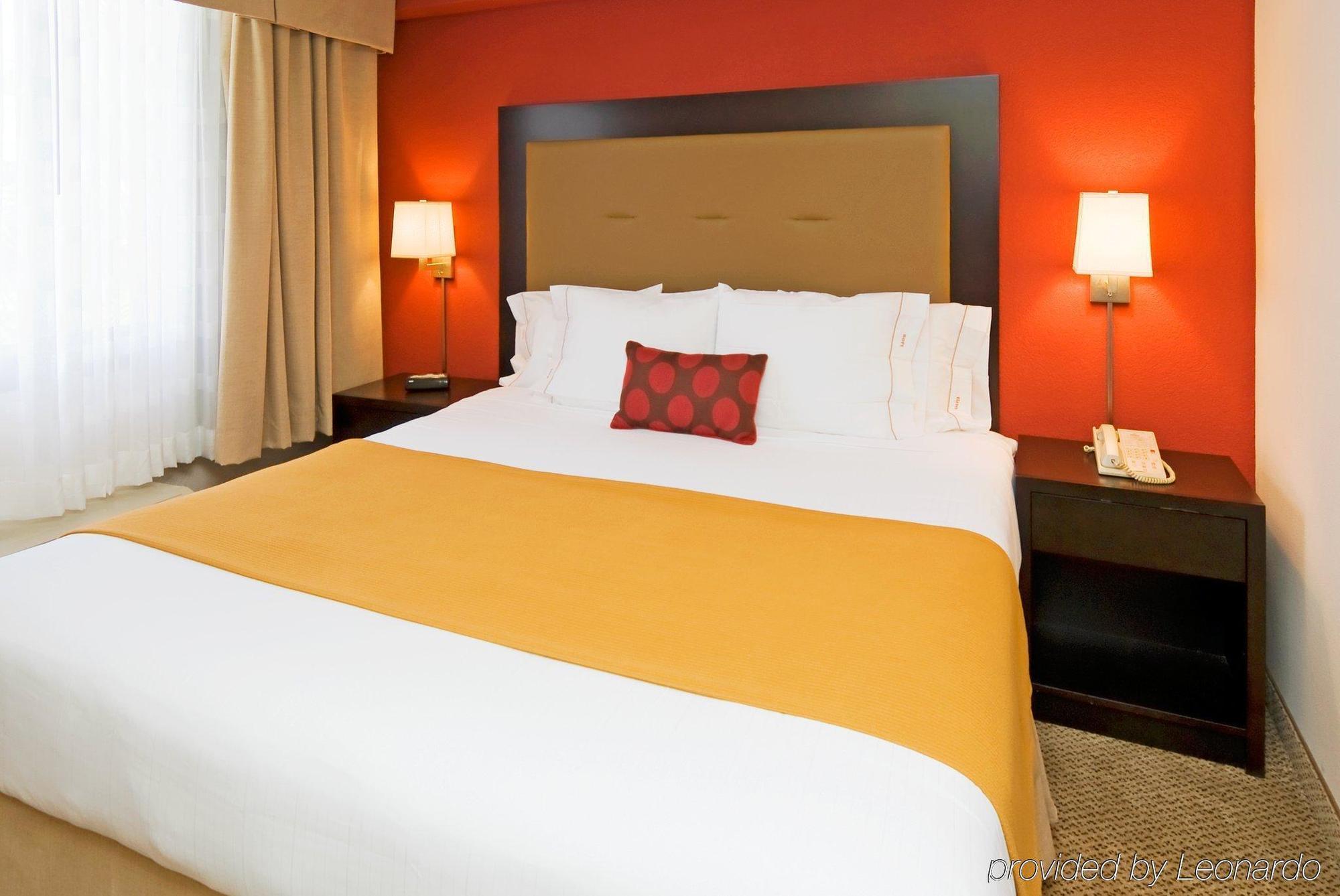 Holiday Inn Express Hotel & Suites Kendall East-Miami By Ihg Room photo